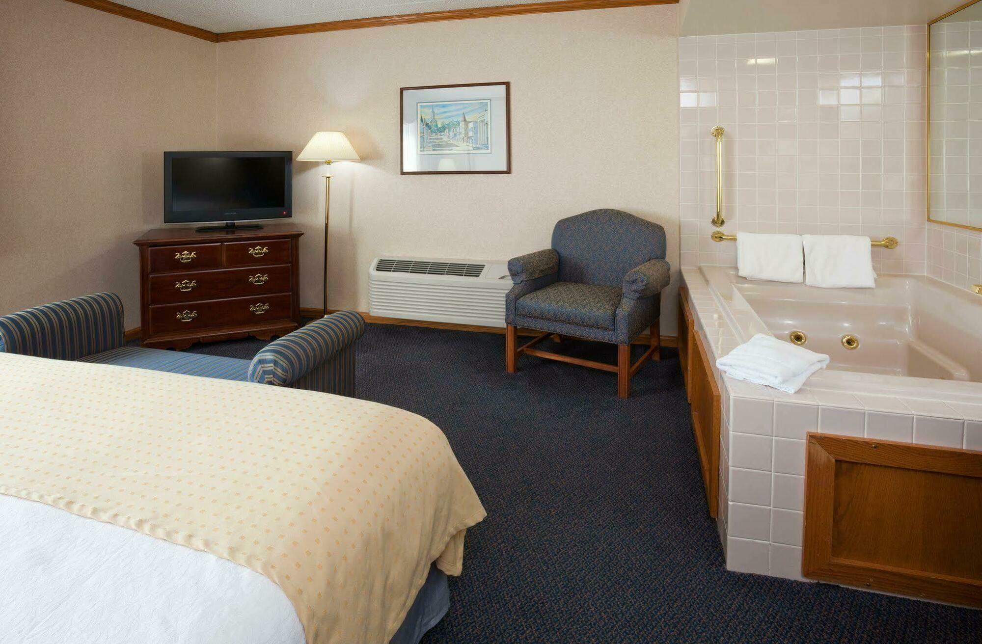 The Harborview, Ascend Hotel Collection Port Washington Rum bild